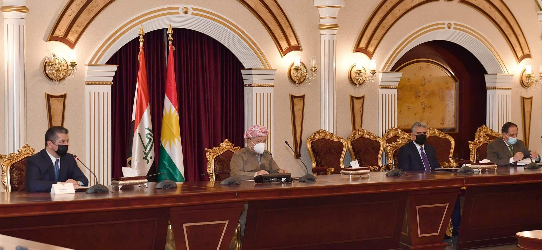 سەرۆک بارزانی بۆ حکومەت: ئەوەی پێویست بێت یارمەتیدەرتان دەبم