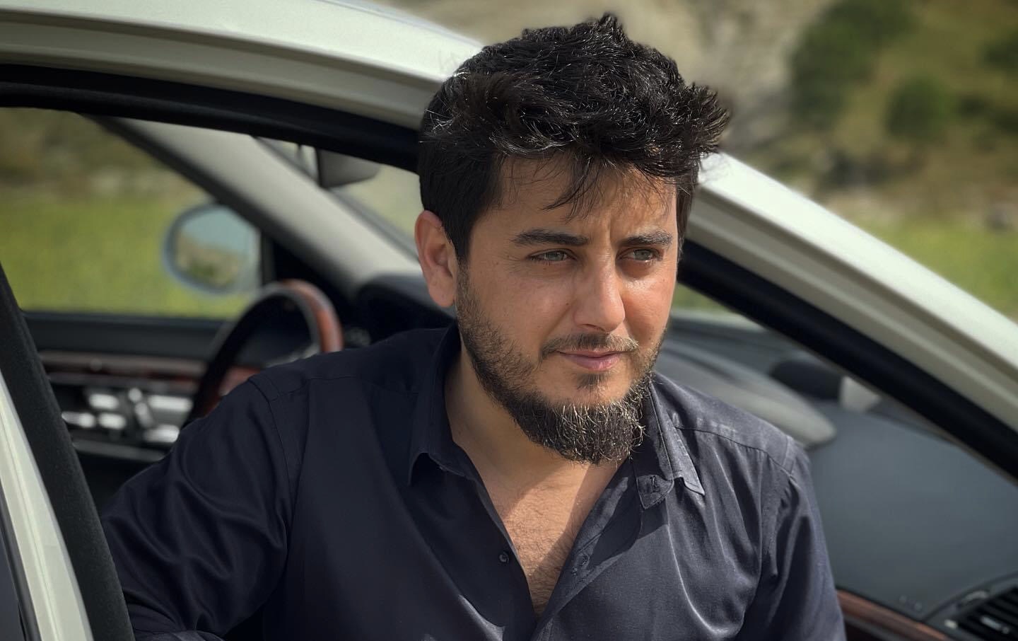 ڤیدیۆ.. دوای ‌‌هەڕەشەی گۆرانیبێژە بیانییەکە شاباز زەمانی دوو گۆرانی خۆیی سڕیەوە