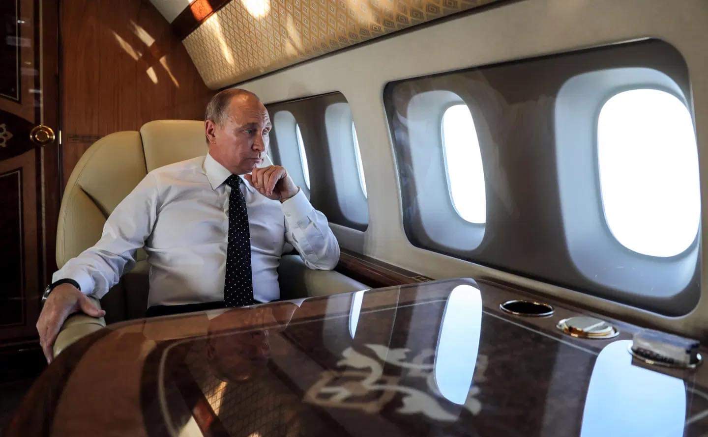 وێنە.. فڕۆکەکەى ڤلادیمێر پوتین بەرگەى تەقینەوەى ئەتۆمى دەگرێت