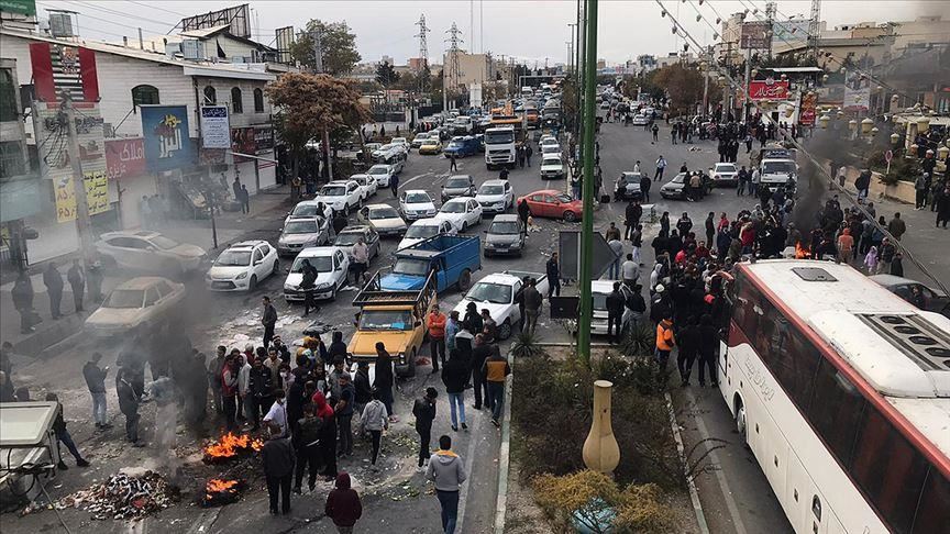 توڕەیی تاران عەلی خامنەیشی گرتەوە