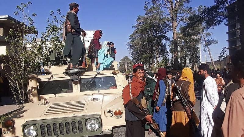 چەكدارانی تاڵیبان هێرشیان بۆ سەر شاری مەزار شەریف دەستپێکرد
