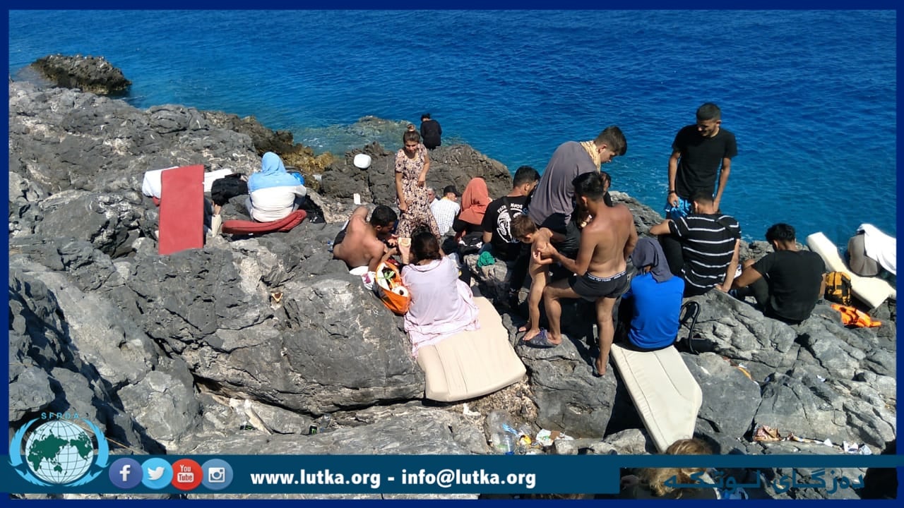 ئەو کۆچبەرانەی لە دوورگەی لارۆس گیریان خواردبوو ڕزگارکران