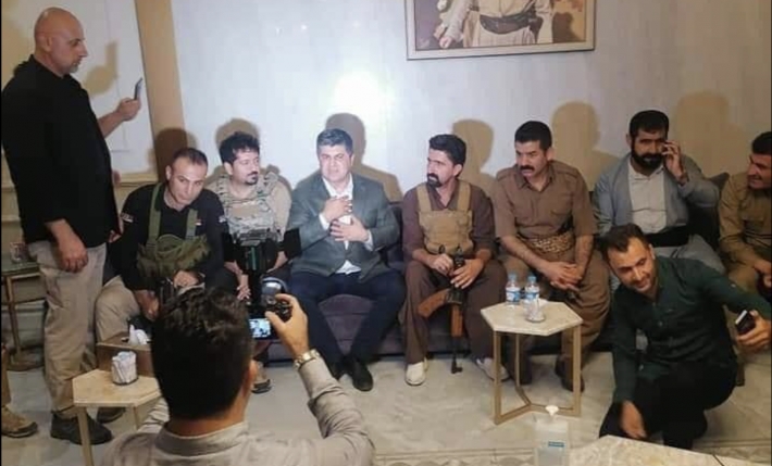 لاهور جەنگی و چەکدارەکانی چەک دەکرێن