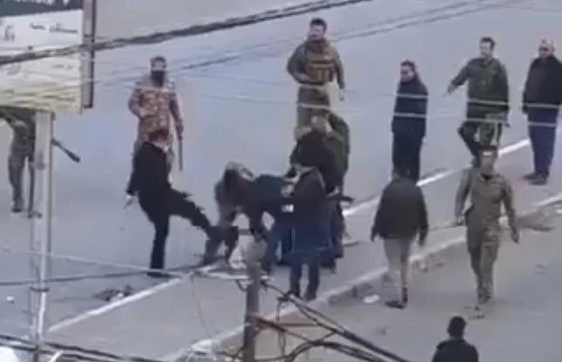 فەرمانی دەستگیرکردن بۆ ئەو پۆلیسە دەرچوو کە شەقی هەڵدا خوێندکارەکە