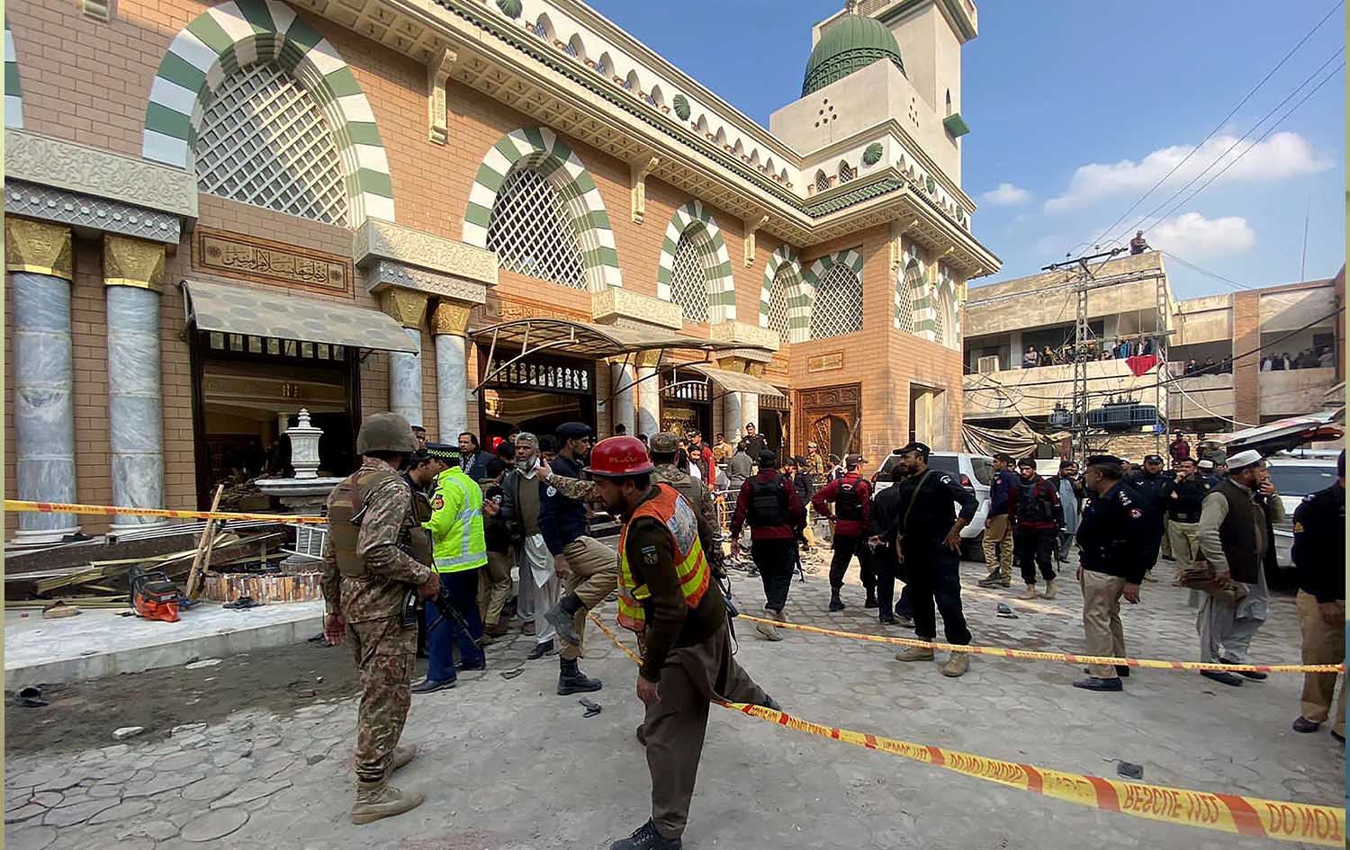 تەقینەوەیەکی گەورە لە مزگەوتێکی پاکستان روویدا