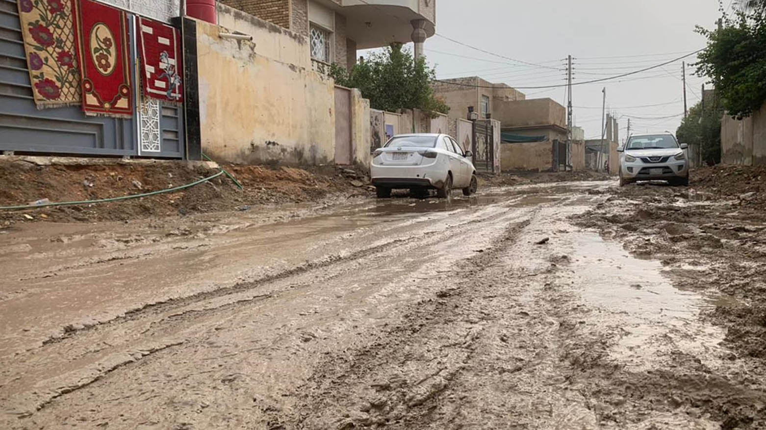 دانیشتووانی دیوانییە: بەهۆی نەبوونی خزمەتگوزارییەوە ژیانمان وەکوو ژیانی چاخەکانی ناوەڕاستە