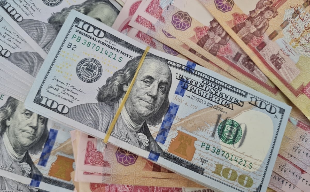 هۆكاری دابەزینی دۆلار بەرامبەر دینار چیە؟
