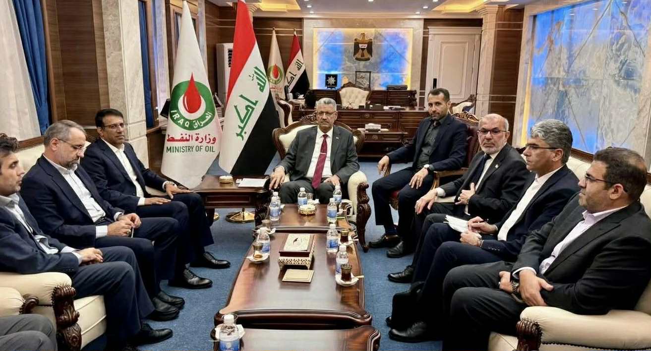 وەفدێكی نەوتیی ئێران لە بەغدادە و قسە لەسەر سزاکانی ئەمریکا دەکەن.