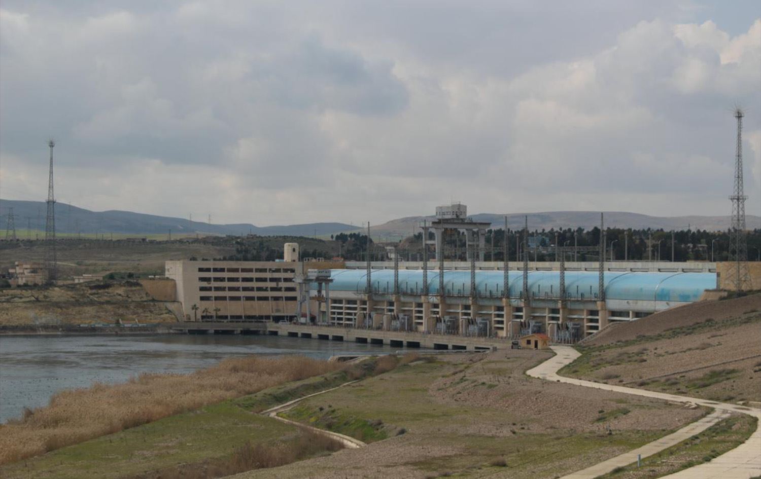 هەسەدە لە بەنداوی تشرین کشایەوە