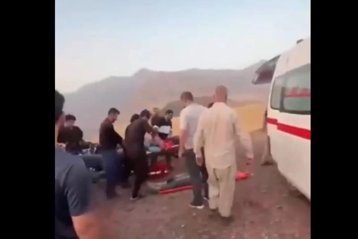 دوو پەڕەشووتەوان کەوتنە خوارەوە