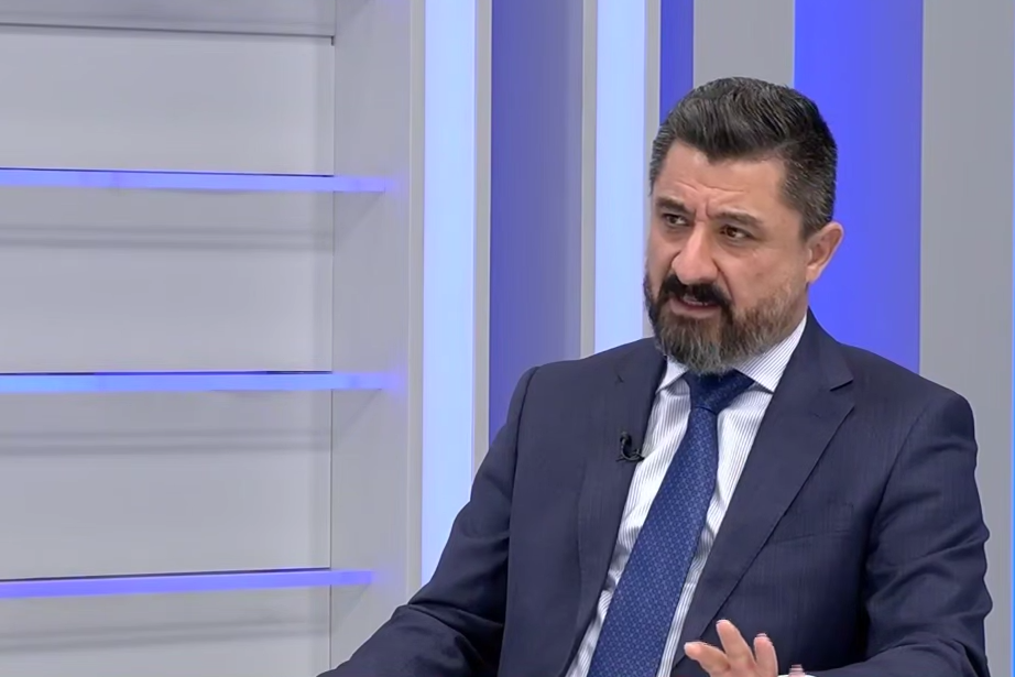 خالید شوانی بۆ پۆست و پارە خۆی و شارەکەشی فرۆشت