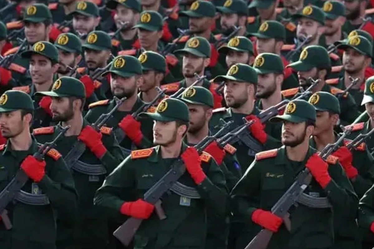 ئێران: ئیرادەمان بۆ سەرکوتکردنی هێزە بیانییەکان لە هورمز بەهێزتر دەبێت