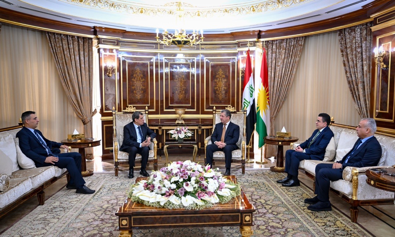 سەرۆکوەزیران مەسروور بارزانی پێشوازی لە مەزڵوم عەبدی دەکات