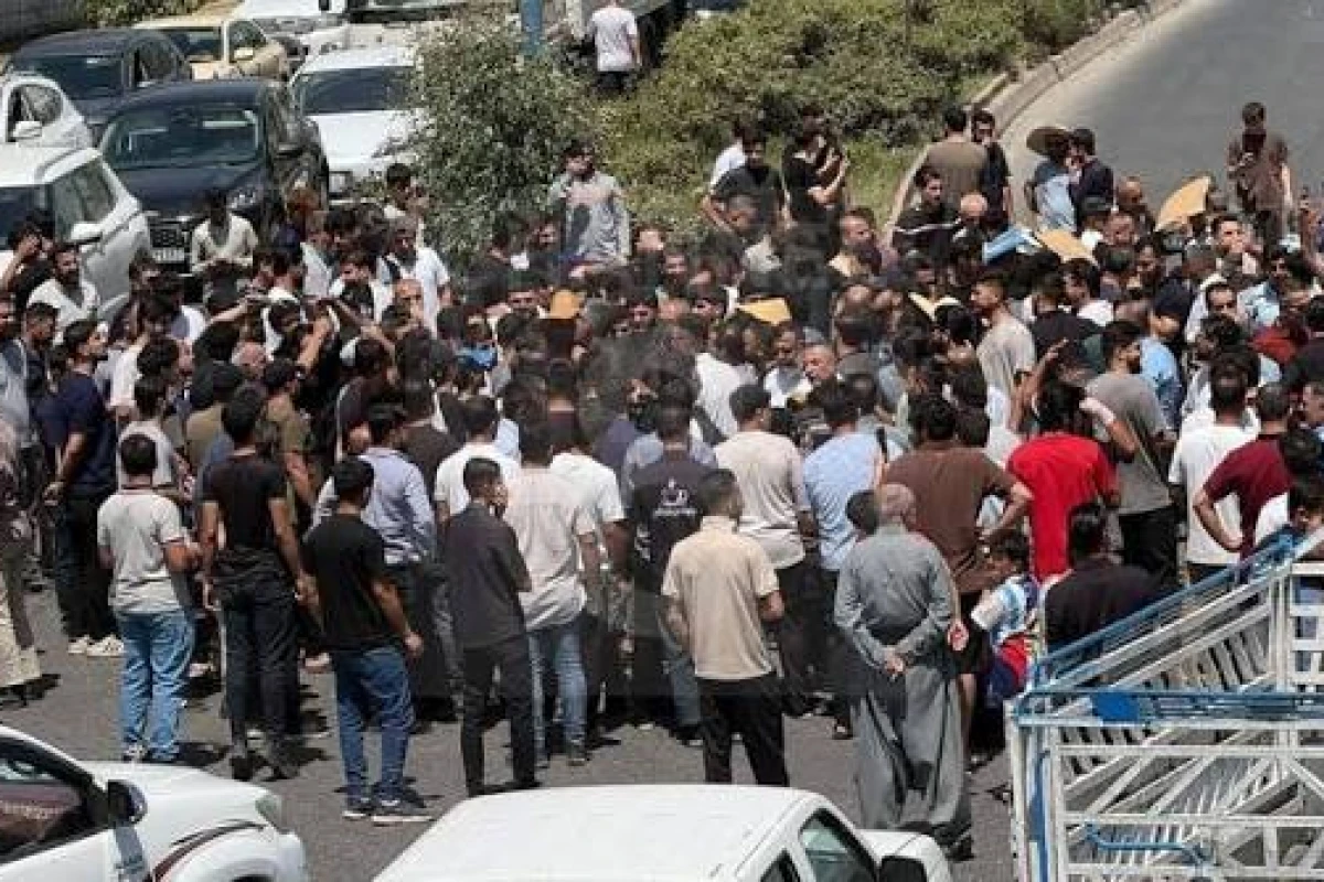خۆپیشاندەران داوای مووچە و گەڕانەوەی سەر کارەکانیان دەکەن
